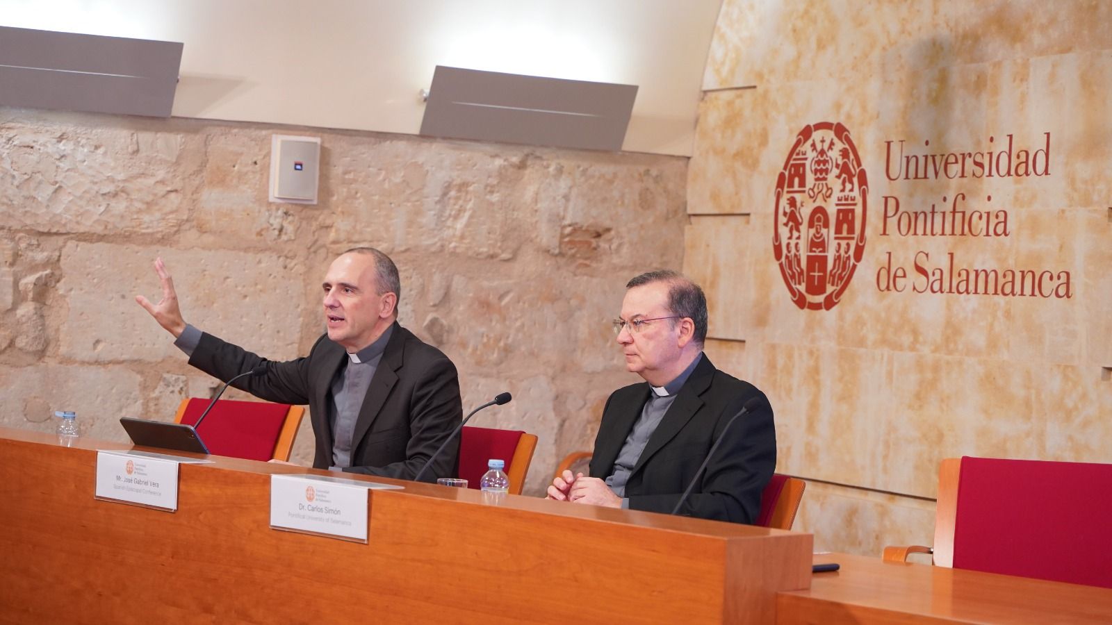 Congreso Com. Interna. Josetxo Vera.jpeg