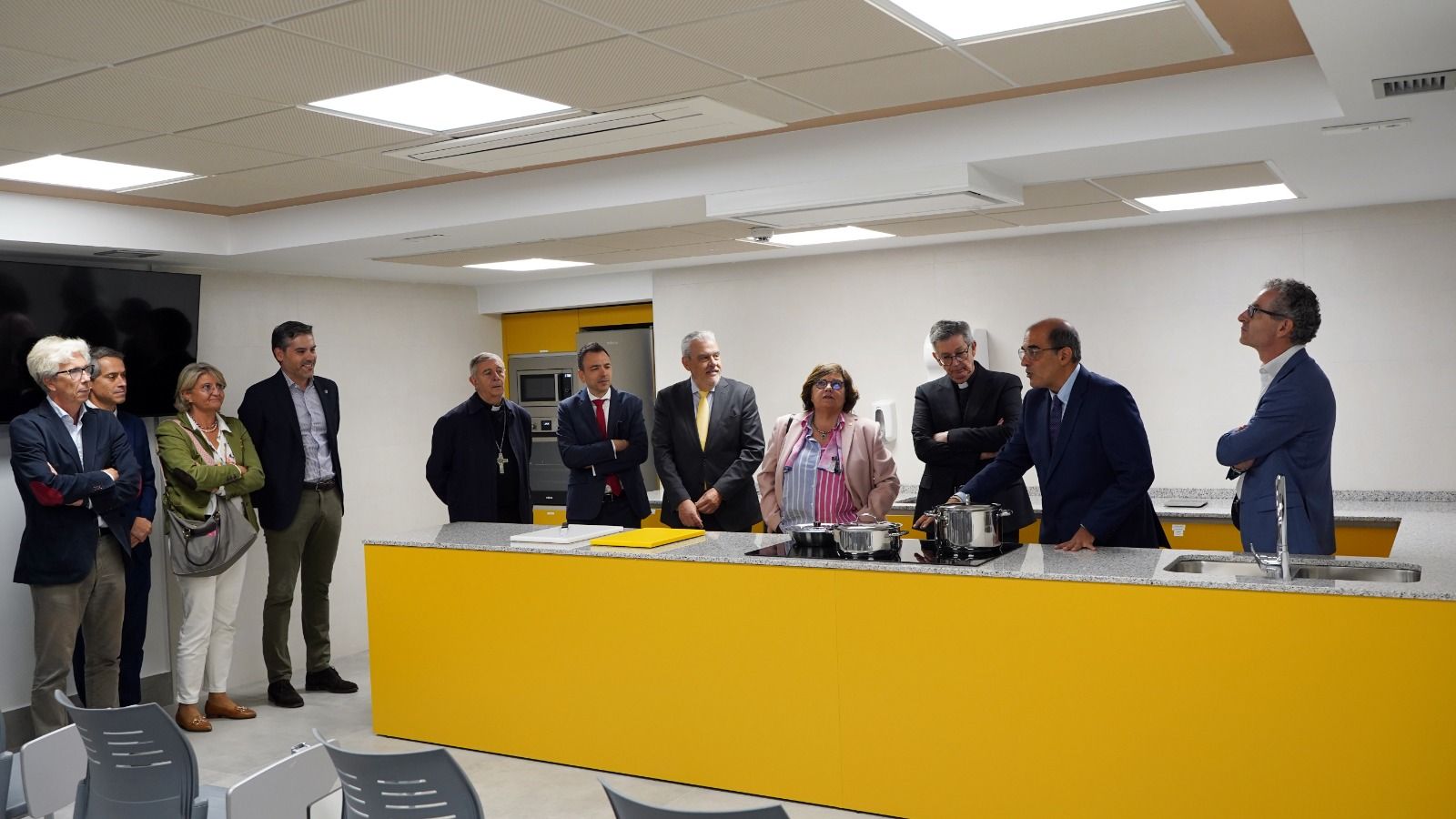 Inauguración GSR. Cocina 2.jpeg