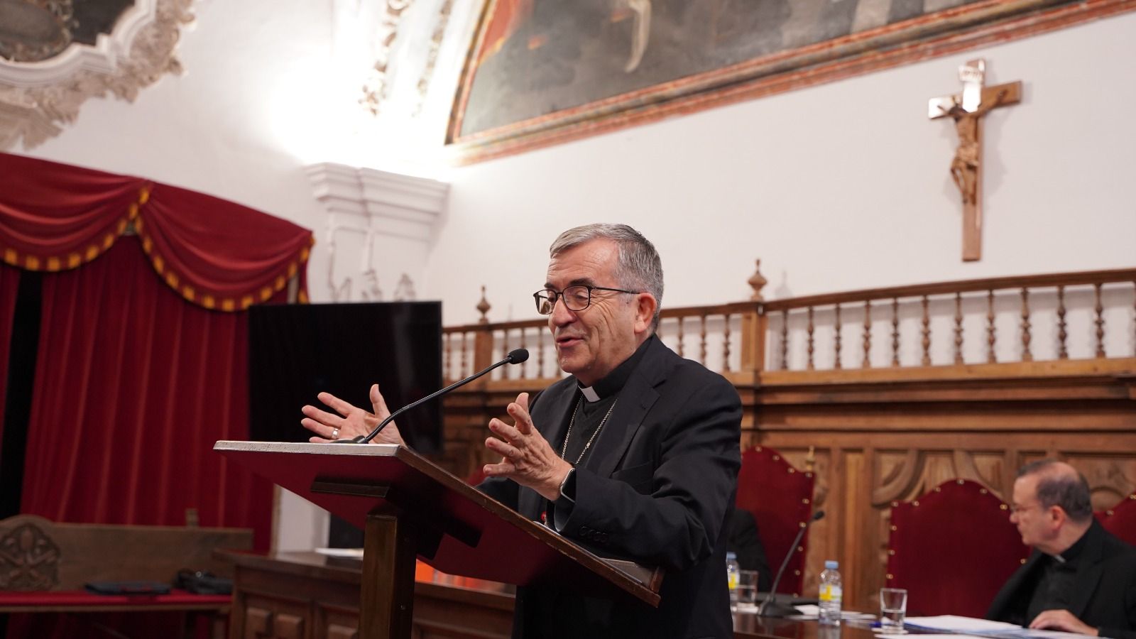 El presidente de la Conferencia Episcopal, monseñor Luis Argüello, inaugura las jornadas de Teología sobre Inteligencia Artificial