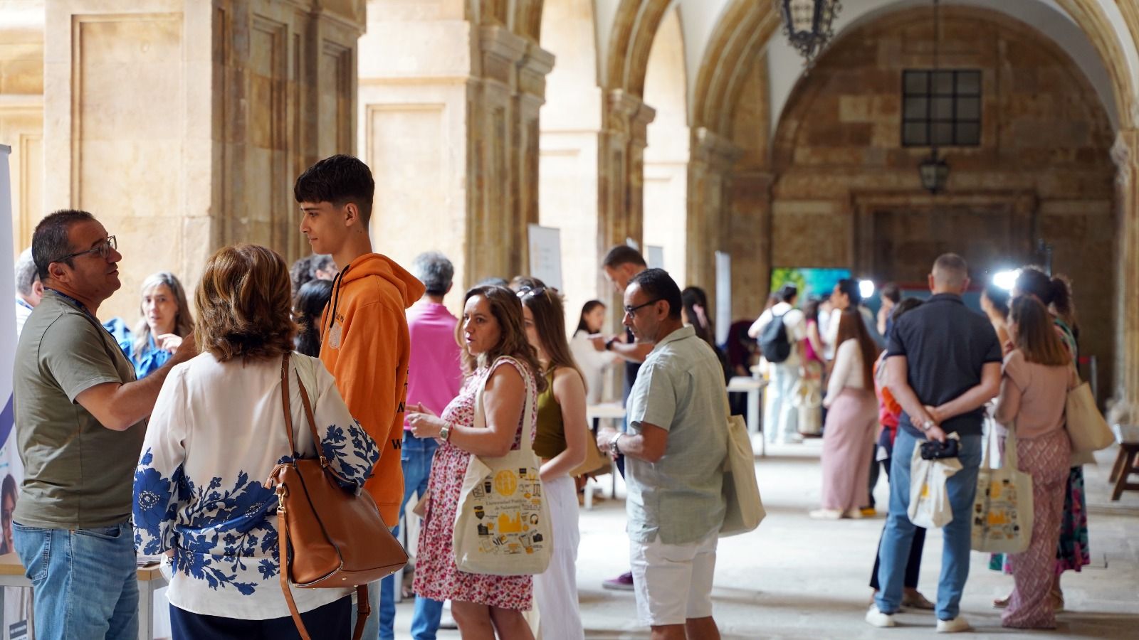 Más de un centenar de estudiantes se interesan por los grados de la UPSA en la Jornada de Puertas Abiertas