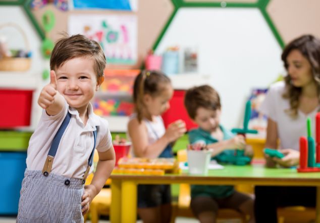 Educar sin pantallas: ¿es posible (o deseable) en pleno 2026?